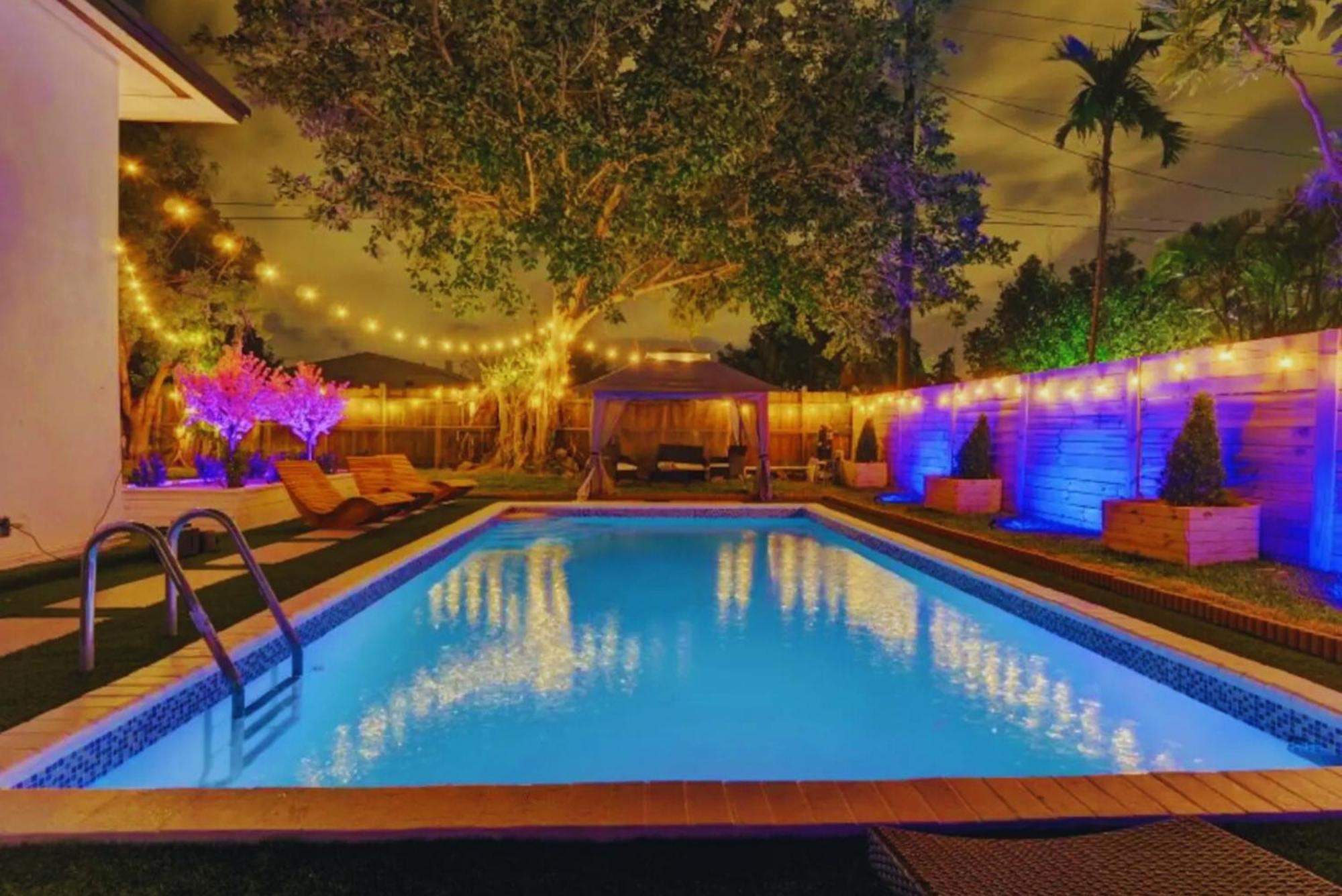 הוילה מיאמי Flaming House With Cinema, Pool & Chill Area מראה חיצוני תמונה