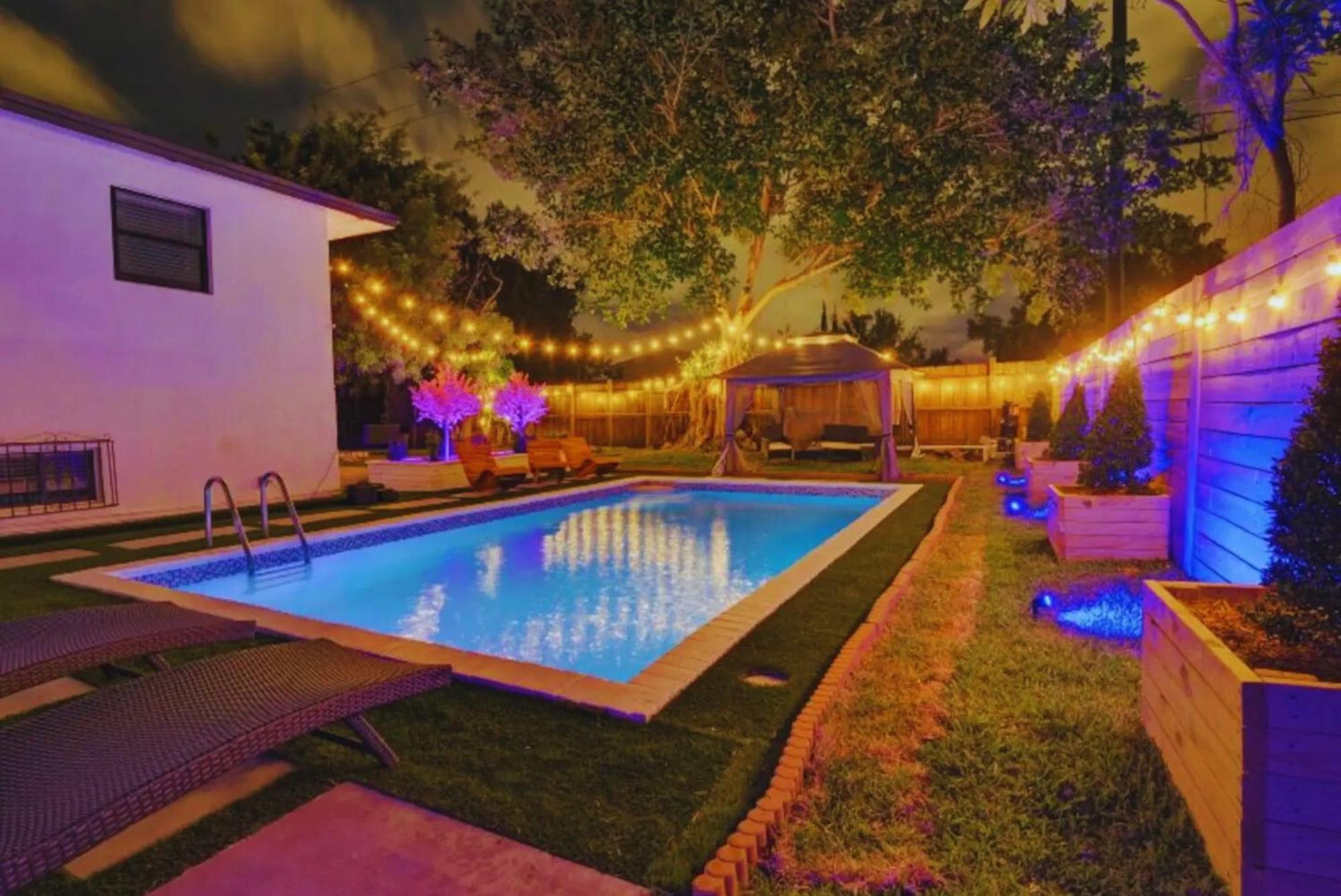 הוילה מיאמי Flaming House With Cinema, Pool & Chill Area מראה חיצוני תמונה