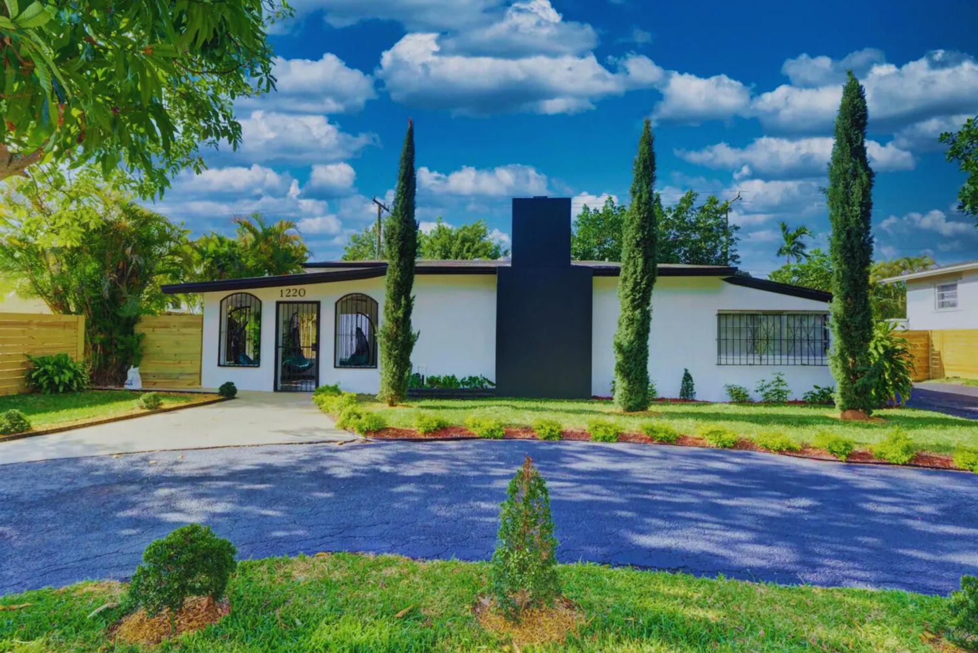הוילה מיאמי Flaming House With Cinema, Pool & Chill Area מראה חיצוני תמונה